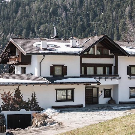 Kronplatz Lodge Dolomites San Vigilio Di Marebbe Exterior photo